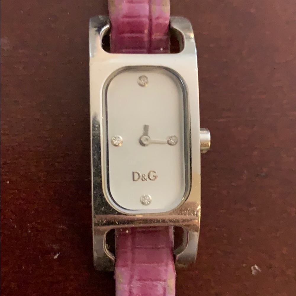 D&G Dolce and Gabbana Women’s Watch Pink Leather